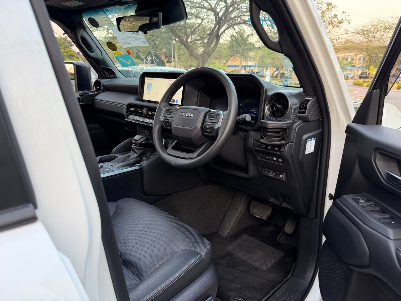 TOYOTA LANDCRUISER PRADO 250 thumbnail 6